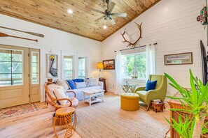 Cottage (2 Bedrooms) | Interior