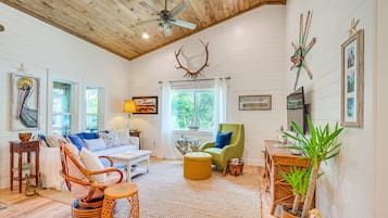 Cottage (2 Bedrooms) | Front of property