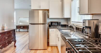 New Hampshire Abode w/ Mountain Views, Near Skiing