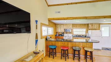 Cottage (2 Bedrooms) | Interior