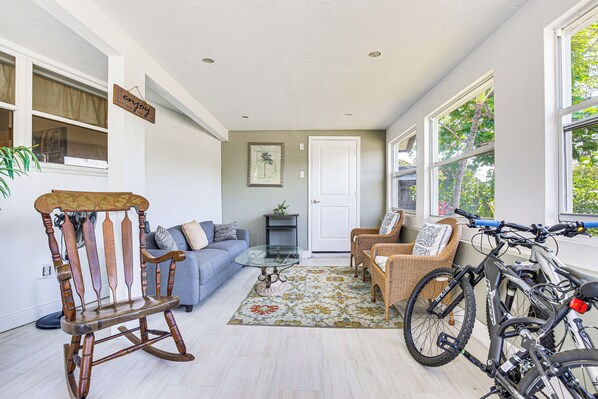 House (3 Bedrooms) | Interior - Ft Lauderdale Getaway w/ Yard ~ 4 Mi to Beach! (Oakland Park)