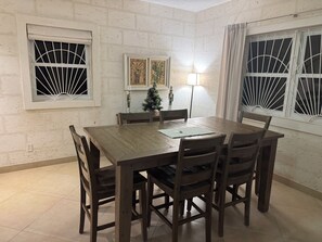 Dining - Sabella - Luxury Villa, steps to White Sand Beaches, Restaurants Bars. Pool. (Saint James)