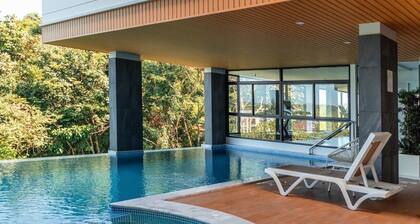 Corner Lake View Paradise, 7 Minute Beachwalk