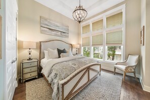 3 室のベッドルーム、アイロン / アイロン台、WiFi