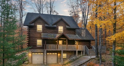 Ski-In/Ski-Out Chalet at the Top of The Highlands!