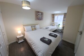 Hus | 3 soverom, strykejern/-brett, wi-fi (inkludert) og sengetøy