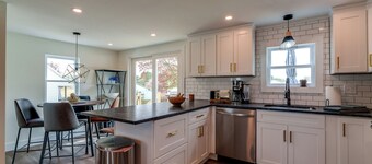 The Petite Retreat
Discover the charm of Lancaster County