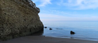 MARGUS, holliday home with terrace sea view and private parking