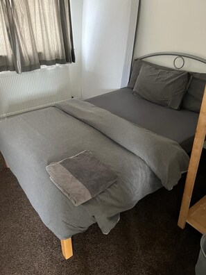 3 間睡房、熨斗/熨衫板、Wi-Fi、床單