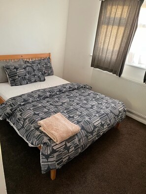 3 間睡房、熨斗/熨衫板、Wi-Fi、床單