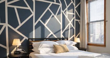 Flexhome Ukrainian Village • 2BR • Walkable + Private Balcony