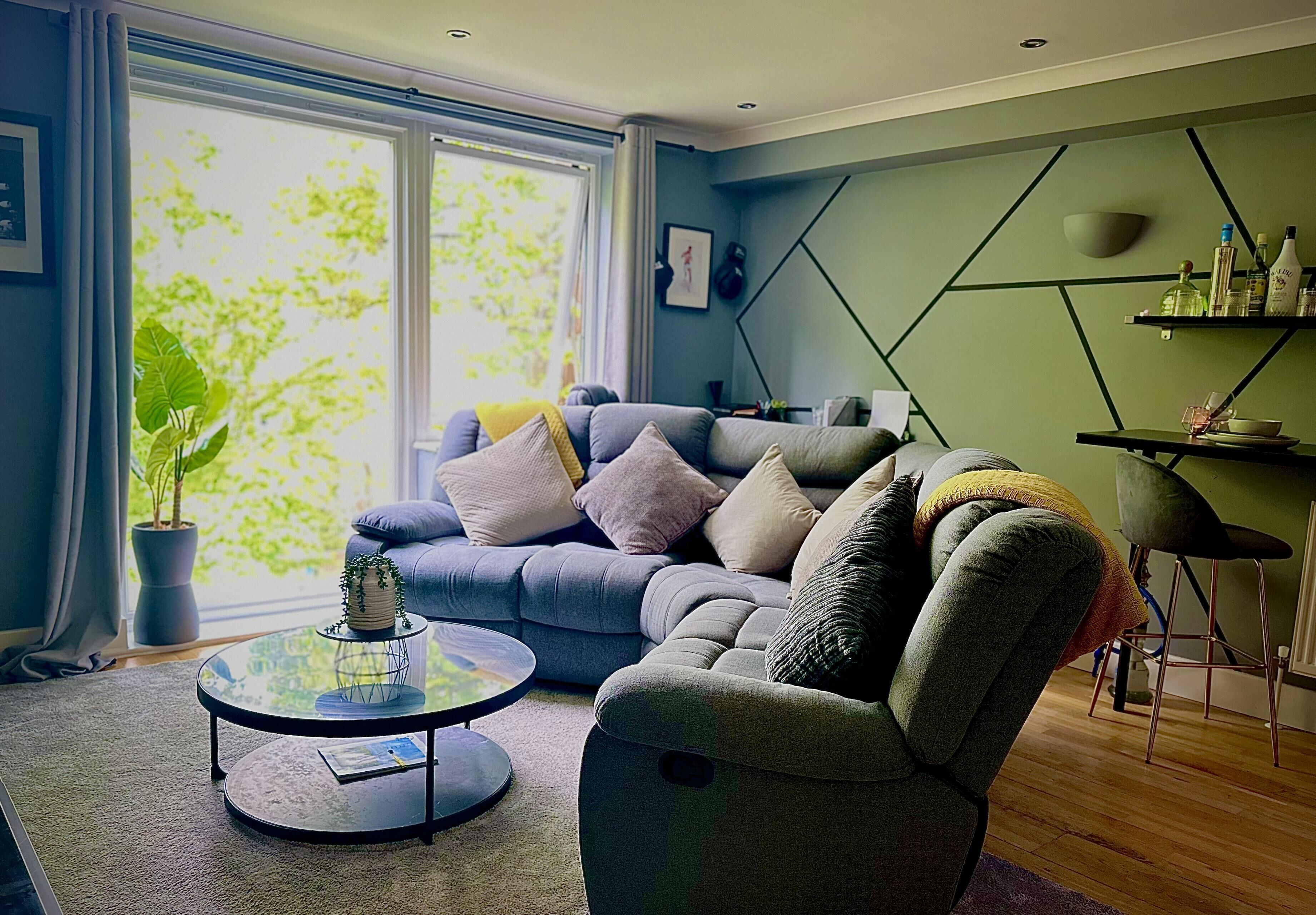 Apartment | Living area | TV