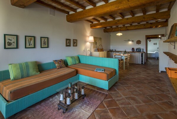 TV - Le Fornaci - Apartment with pool (Latereto)