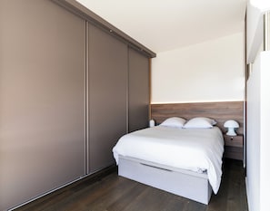 1 chambre, fer et planche à repasser, Wi-Fi, draps fournis