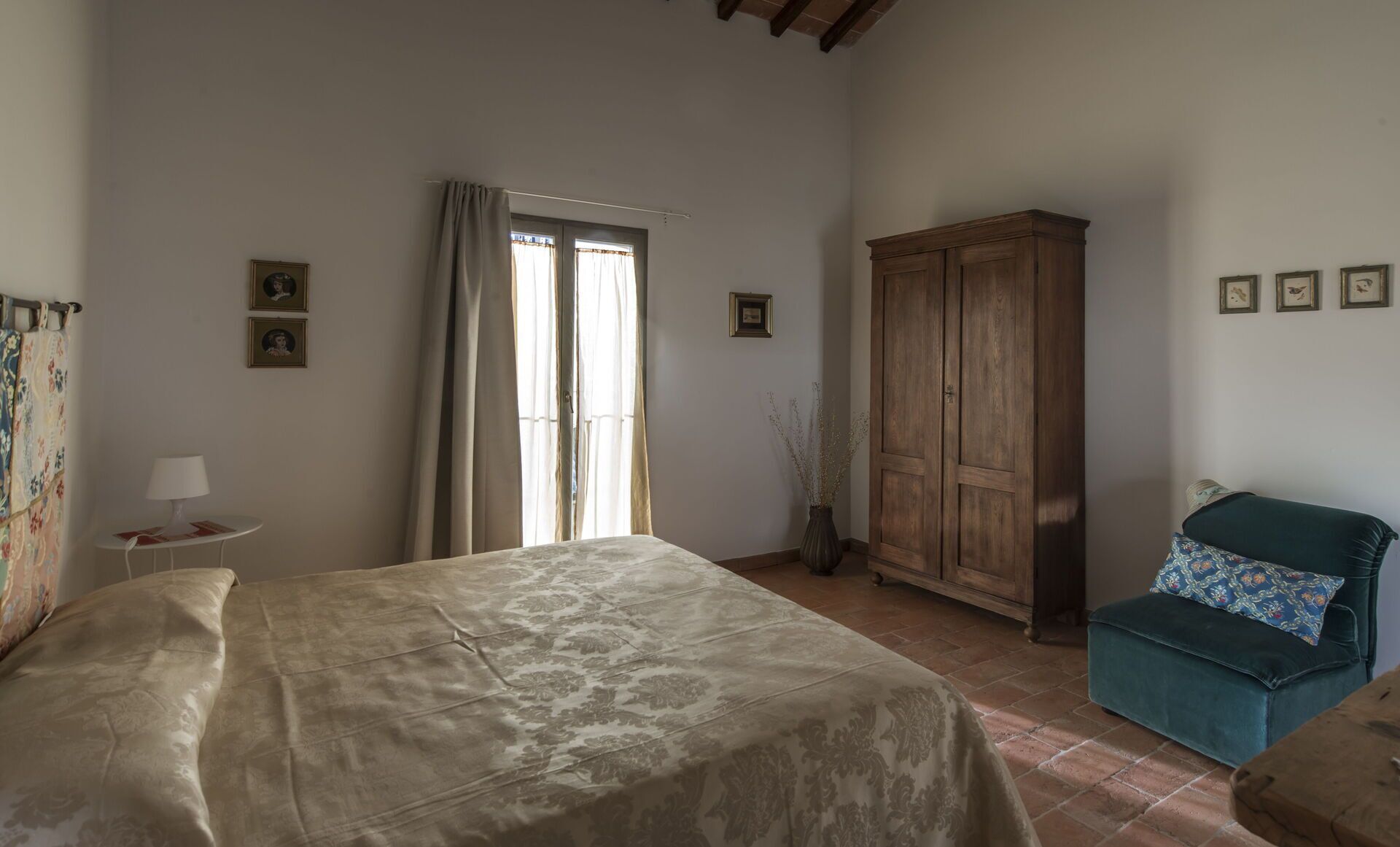 1 bedroom, travel crib, free WiFi