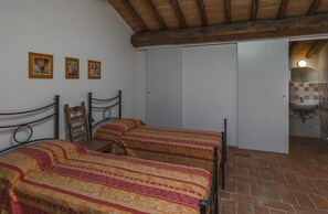 1 bedroom, travel crib, free WiFi