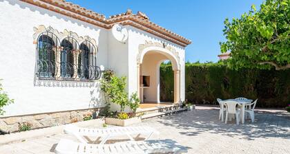 Maison de vacances 'Casa Amalia' avec terrasse privée, jardin privé et climatisation