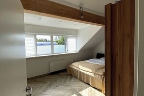 2 chambres, fer et planche à repasser, lit parapluie, Wi-Fi