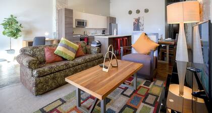 Urban Style 3 Bed 1 Bath | Downtown | Free Valet Parking