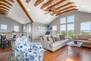 スマートテレビ、DVD プレーヤー