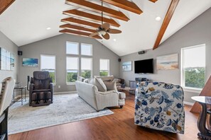 Smart TV, DVD player