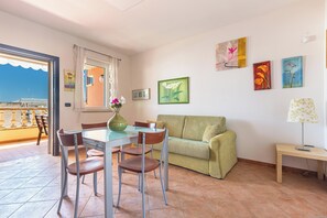 Lägenhet | Vardagsrum | Platt-tv