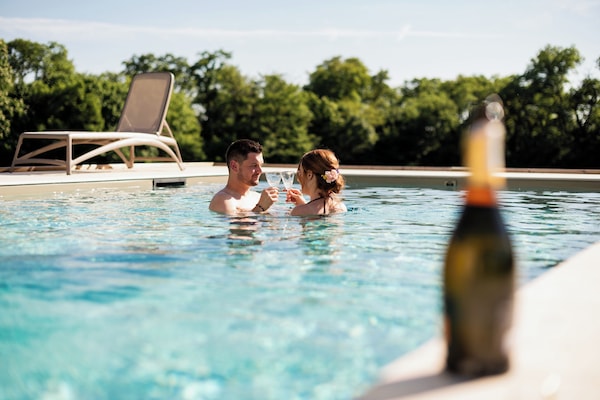Piscine extérieure (ouverte en saison)