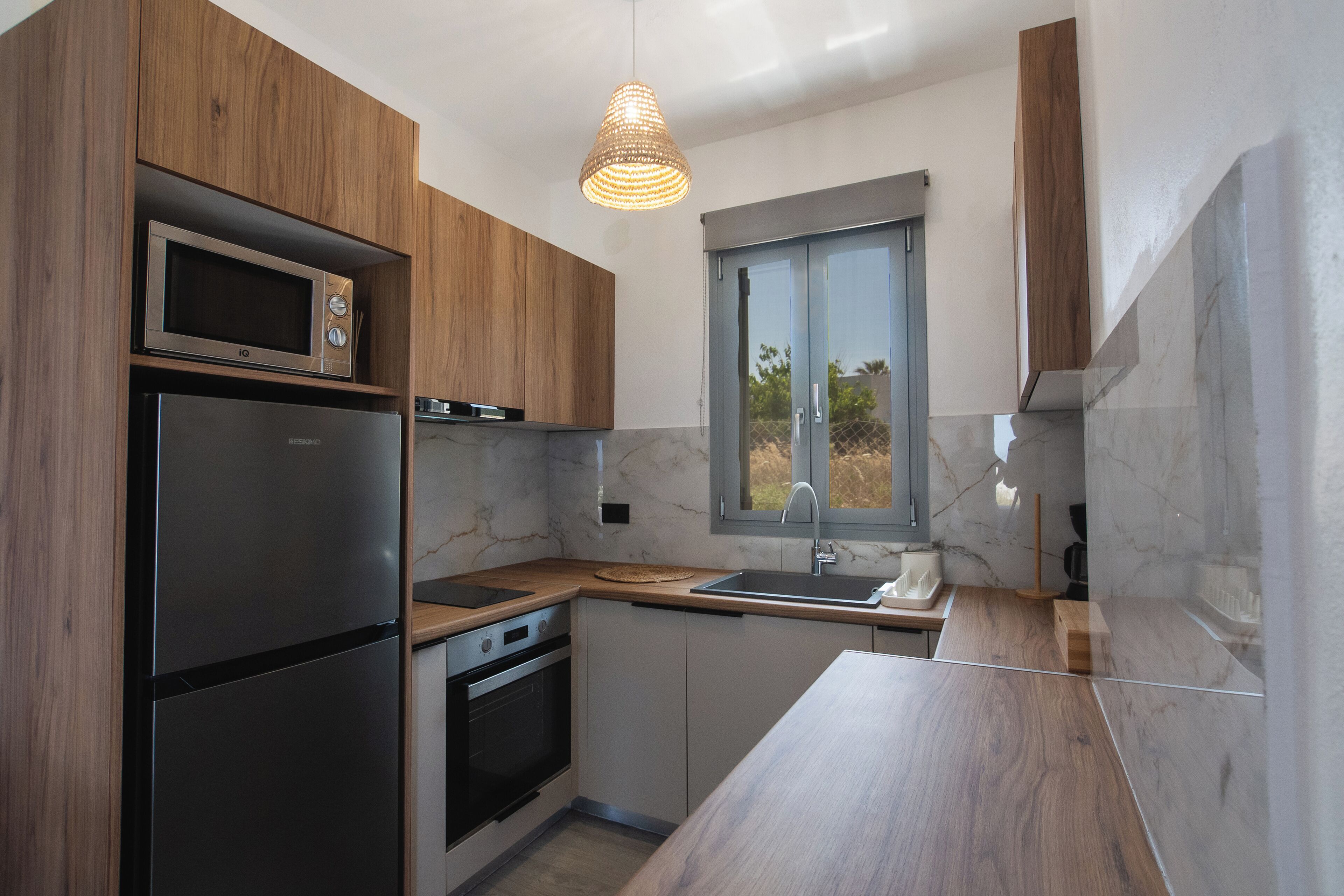 Duplex, Beach View | Private kitchen | Full-sized fridge, microwave, oven, stovetop