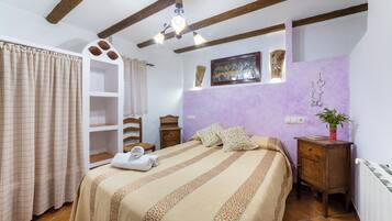 2 bedrooms, free WiFi, bed sheets