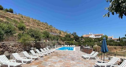 Holiday Home 'Casa Rural Museo' with Mountain View, Shared Pool and Wi-Fi