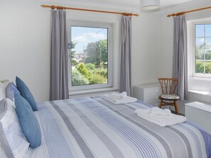 4 bedrooms, free WiFi, bed sheets - 4 bedroom accommodation in Freshwater (Freshwater)