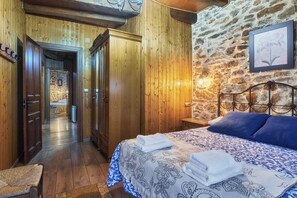 4 Schlafzimmer, Bügeleisen/Bügelbrett, kostenloses WLAN, Bettwäsche