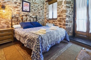 4 habitaciones, tabla de planchar con plancha y wifi gratis 