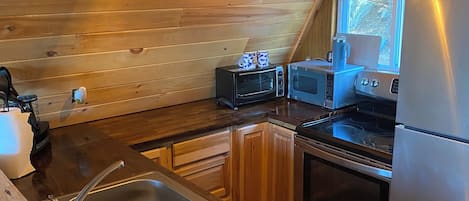 Microwave, oven, stovetop, coffee/tea maker