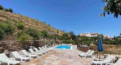 Casa de vacaciones 'Casa Rural Jaraiz Vip' con vistas a la montaña, piscina compartida y Wi-Fi