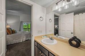 3 chambres, bureau, lit parapluie, Wi-Fi gratuit