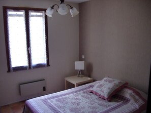 3 多间卧室、熨斗/熨衣板、旅行婴儿床