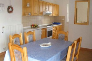 Dining - Holiday apartment with balcony (Poreč)