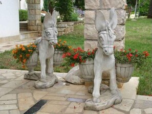 Property grounds - Holiday apartment with balcony (Poreč)