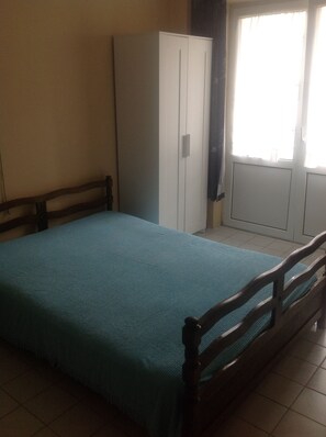 3 camere