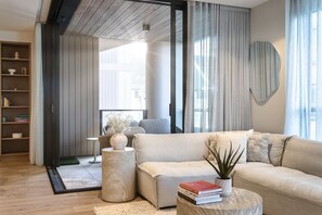 تلفزيون ذكي، مكتب