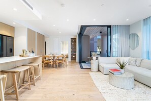 TV connectée, espaces bureaux