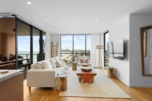 TV connectée, espaces bureaux