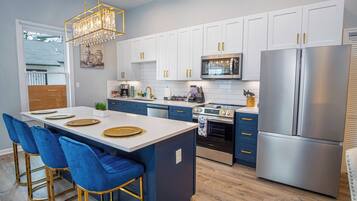 House, 4 Bedrooms (4 Bedrooms) | Private kitchen | Microwave, oven, coffee/tea maker, dining tables