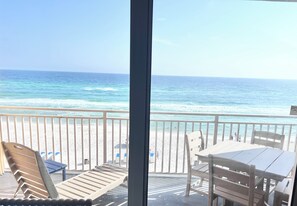 Interior - Splash Beachfront Resort 1 Bedroom plus Bunks 2nd Floor with Free Beach Chairs (Panama City Beach)