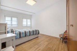 1 habitación y ropa de cama 