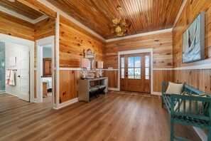 5 bedrooms, iron/ironing board, travel cot, free WiFi