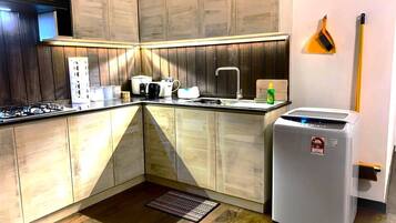 Fridge, microwave, stovetop, electric kettle