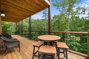 Outdoor dining - 3 levels of Luxury*Modern*Private Pool*Stunning Views (SEVIERVILLE)
