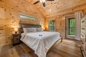 2 bedrooms, iron/ironing board, free WiFi, bed sheets - Made For Every Mountain Vacationers Dream (SEVIERVILLE)